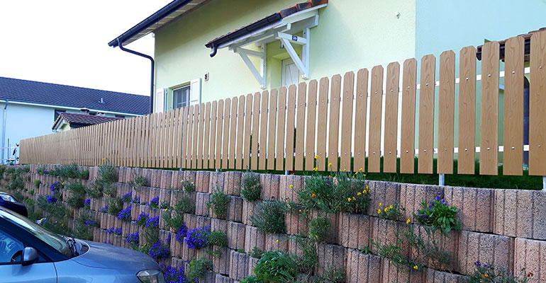 clôture extérieure en bois composite